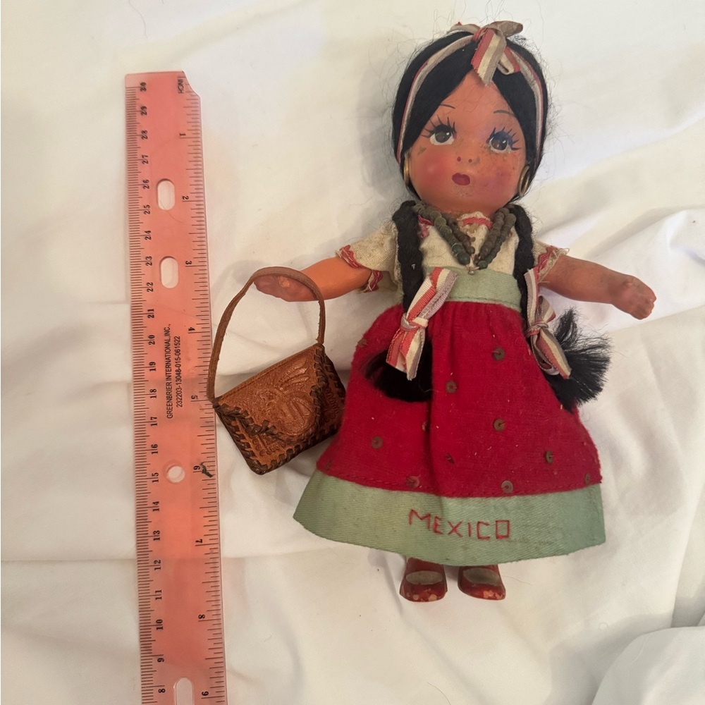 Assorted Porcelain Dolls - Picture 8 of 9